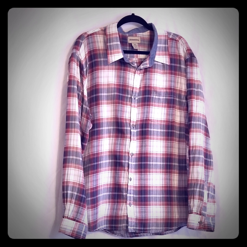 Mens light weight St. John's Bay plaid shirt